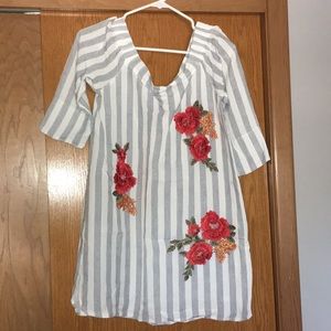 Flower embroidered tunic